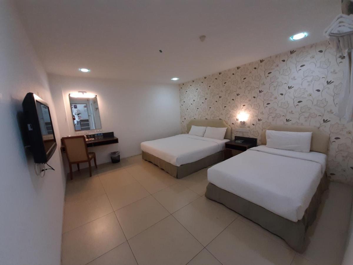Hotel Avenue Куантан Екстериор снимка